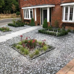 low maintenance front garden planting black ice chippings contemporary design3